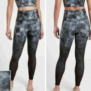 Athleta Elation Printed 7/8 Tight Leggings Women’s Size MP
